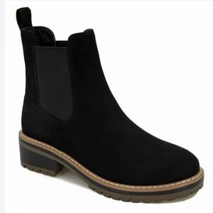 NWOT Kensie Chelsea Boots